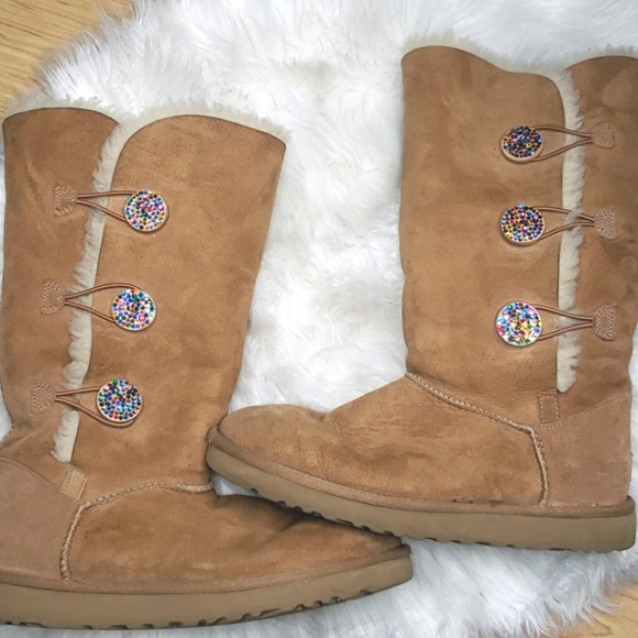 UGG Bailey Button Triplet II swarovski - Picture 1 of 16